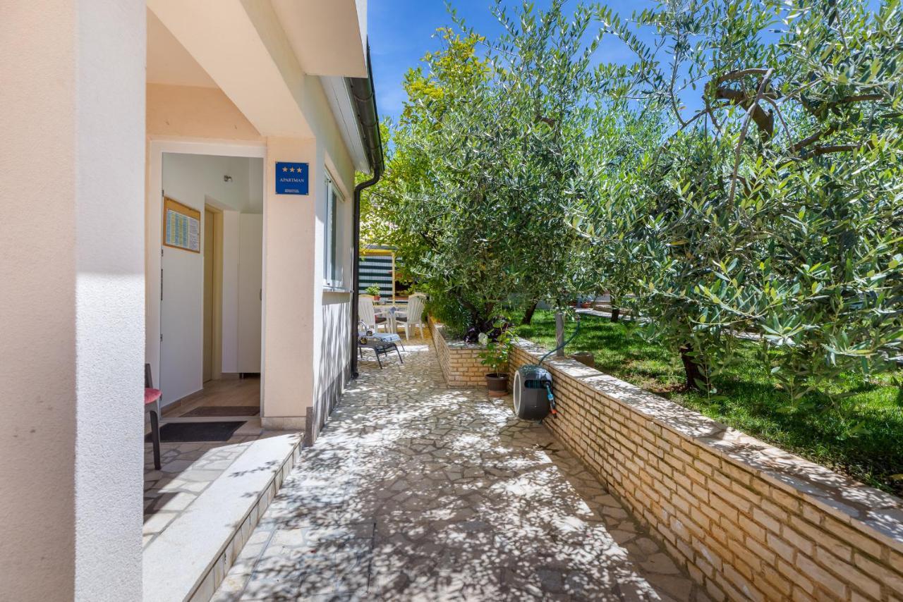 Apartments Hortensia Pula Exterior photo
