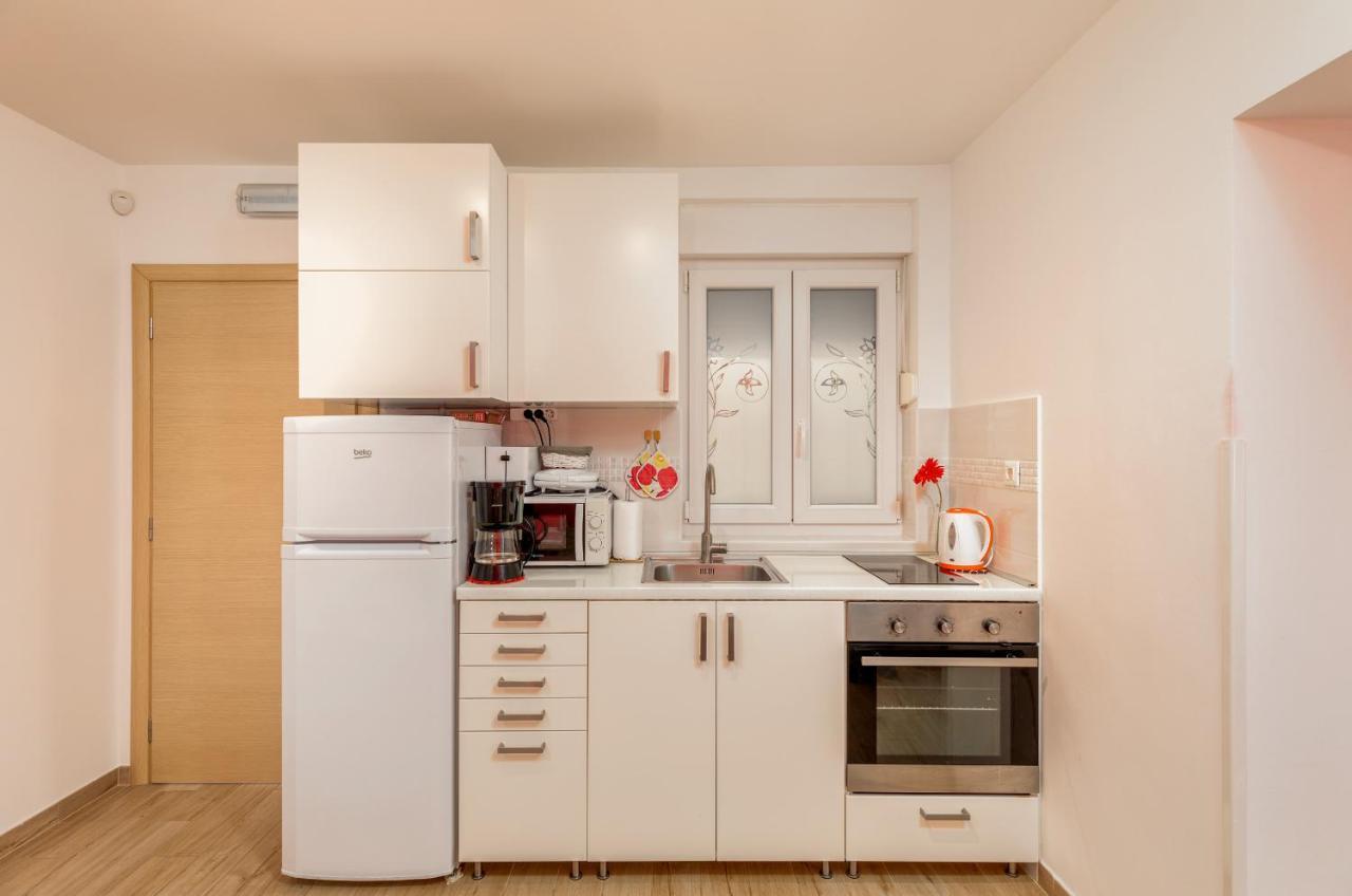Apartments Hortensia Pula Exterior photo