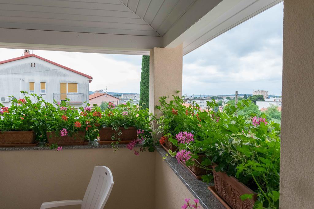 Apartments Hortensia Pula Exterior photo